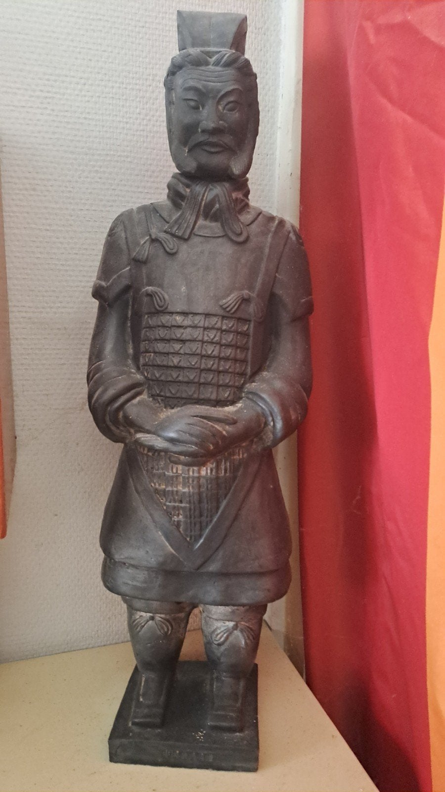Chinees Terracotta Krijger Beeld - 60 cm hoog, Antiek en Kunst, Kunst | Beelden en Houtsnijwerken, Ophalen, 50 - 100 cm, Handgemaakt