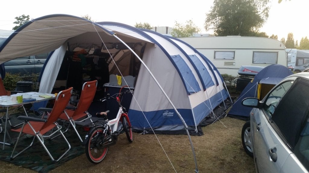 Vrijbuiter Michigan 460 tunneltent - Katoen, Caravans en Kamperen, Ophalen, Gebruikt, Tot en met 5