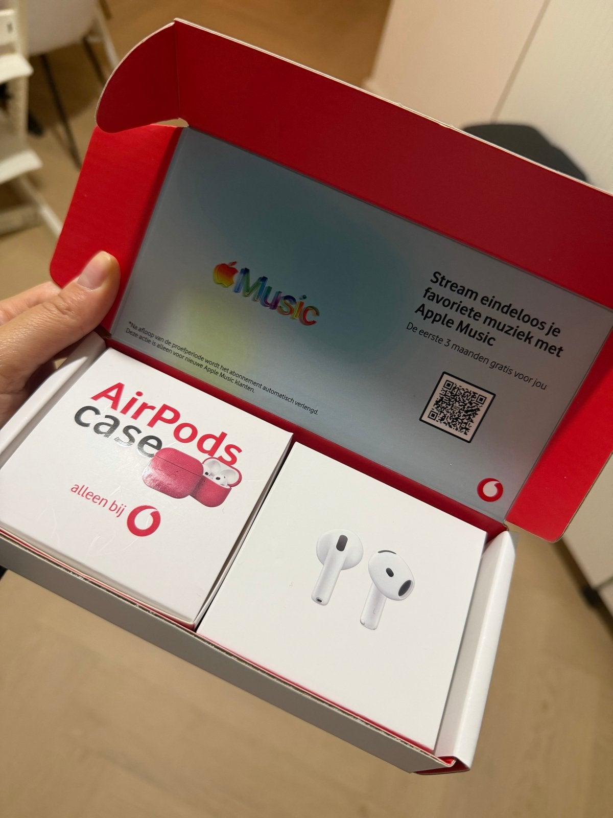 Apple AirPods 4 NİEUW in doos + case, Ophalen, Bluetooth, Nieuw, Apple