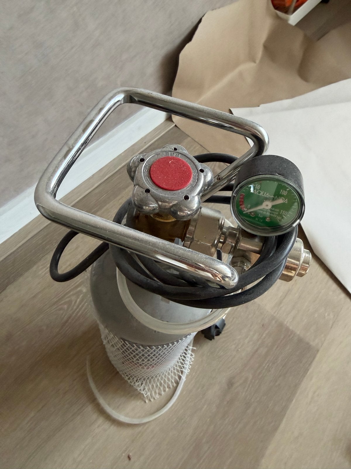 Co2 fles met toebehoren, Ophalen, Inclusief toebehoren, Zo goed als nieuw, CO₂-systeem