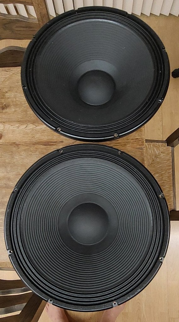 2x RCF LF18G401 18 inch woofer, Ophalen, Zo goed als nieuw, 1000 watt of meer, P.A.