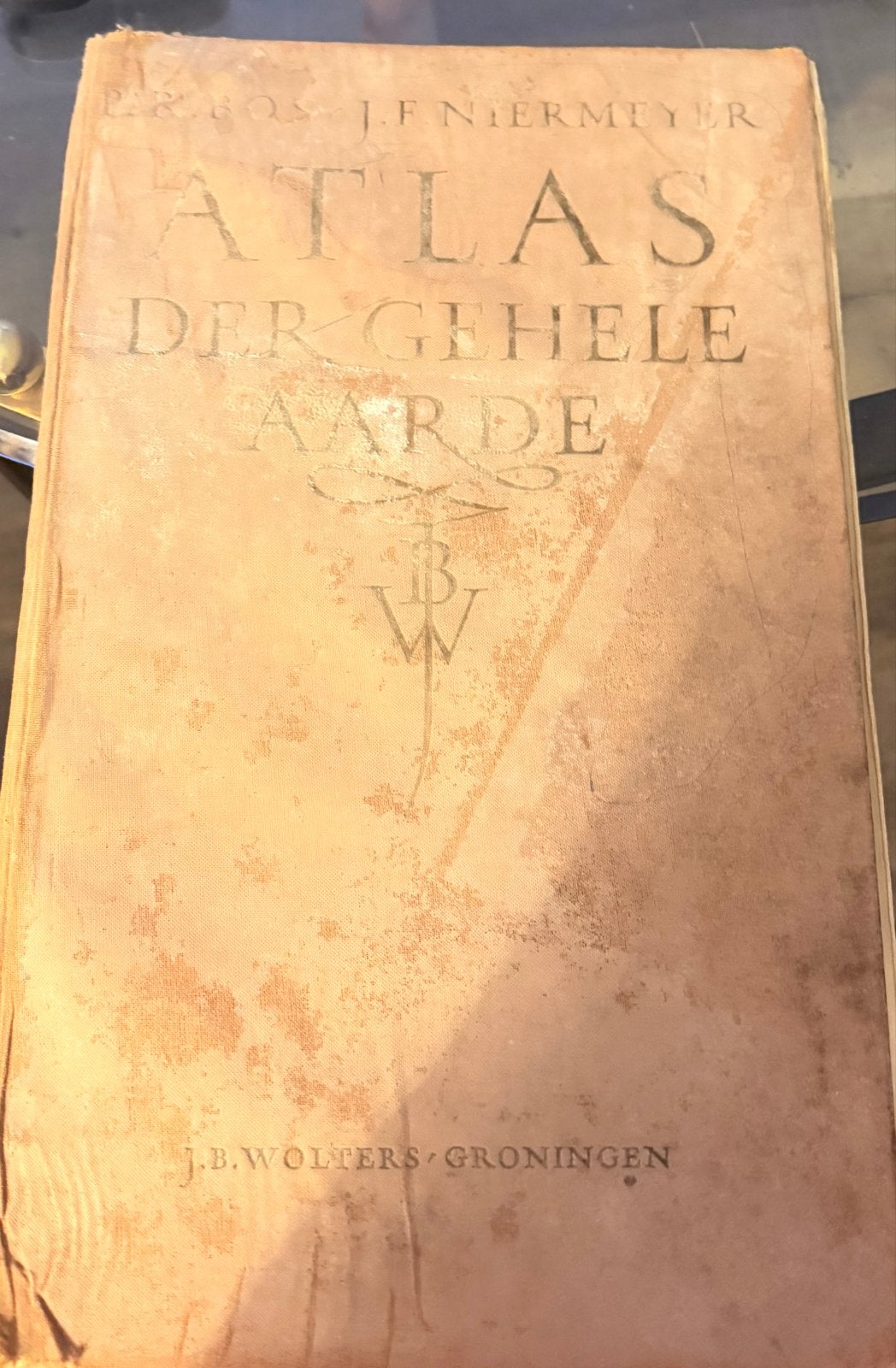 Bos-Niermeyer Schoolatlas der Gehele Aarde (1966), Boeken, Atlassen en Landkaarten, Gelezen, Bosatlas, Ophalen of Verzenden, 1800 tot 2000