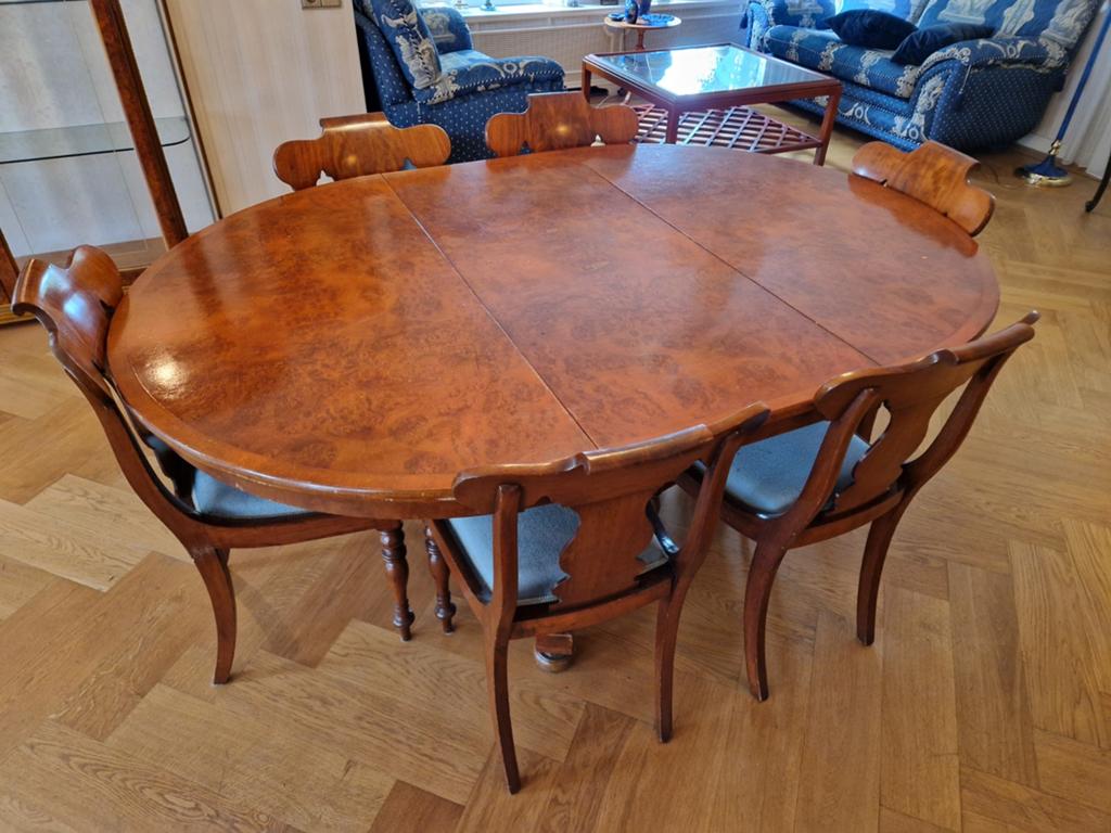Italiaanse stijl eettafel wortelnoten hout met stoelen, Ophalen