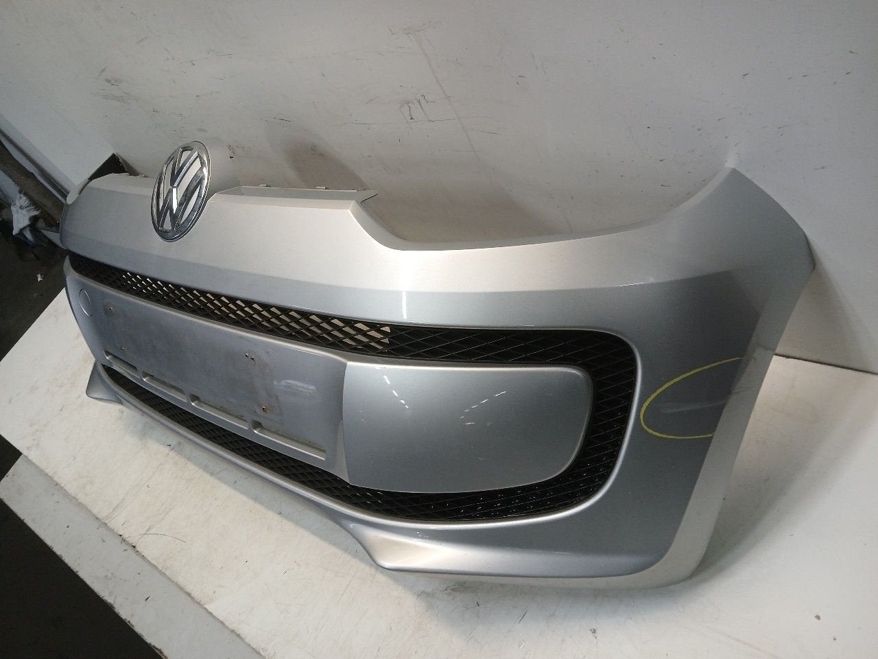 Bumper voor Volkswagen Up, Onderdelen@venauto.nl, Van der Ven Autorecycling B.V., Gebruikt, Ettenseweg 76, 4706 PB Roosendaal, The Netherlands