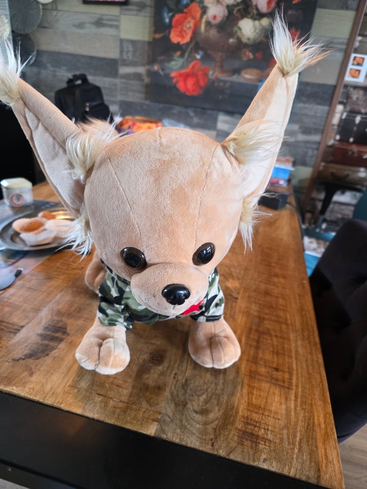 Leuke Chihuahua knuffel met camouflage outfit, Ophalen of Verzenden, Zo goed als nieuw
