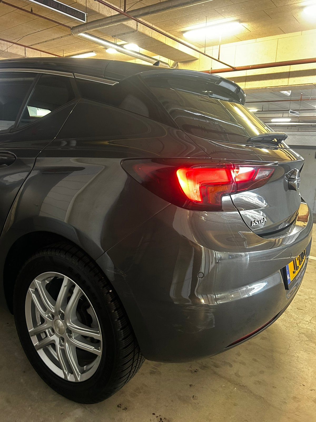Foto 7 van Opel Astra 1.4 Turbo 5D 2016 Grijs| Carplay|
