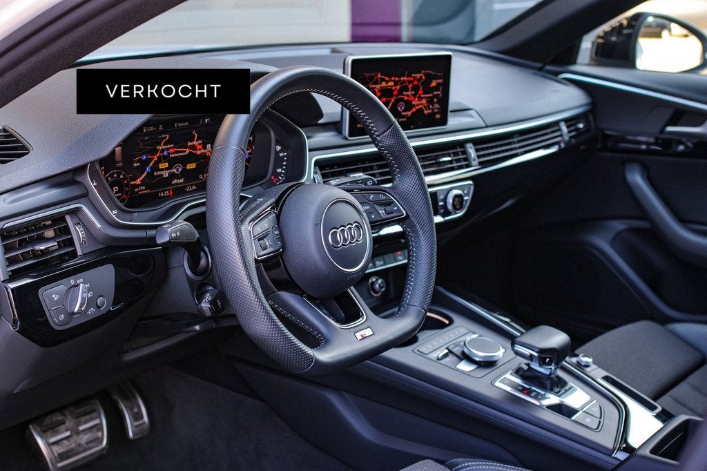 Audi A4 Avant 40 TFSI S-Line Black Edition *Pano*Camera*Keyl, Gebruikt, Automatische klimaatregeling, 1984 cc, Wit