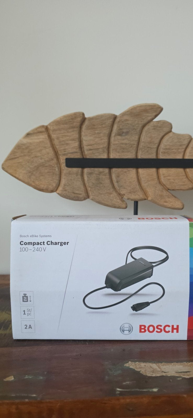 Bosch Compact Charger 100-240V voor e-bike, Fietsen en Brommers, Nieuw
