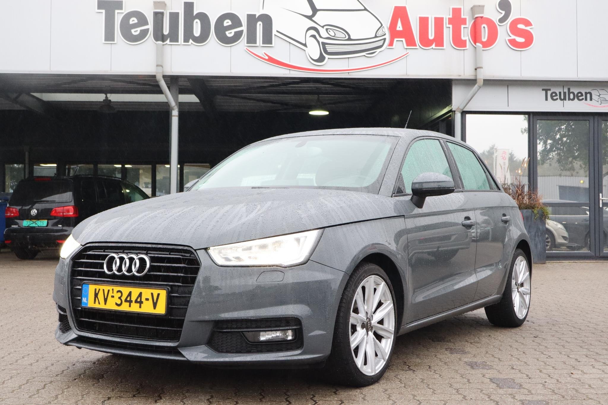 Audi A1 Sportback 1.0 TFSI Design Pro Line Plus | Automaat |, Auto's, Stof, Xenon verlichting, Bedrijf, 1065 kg