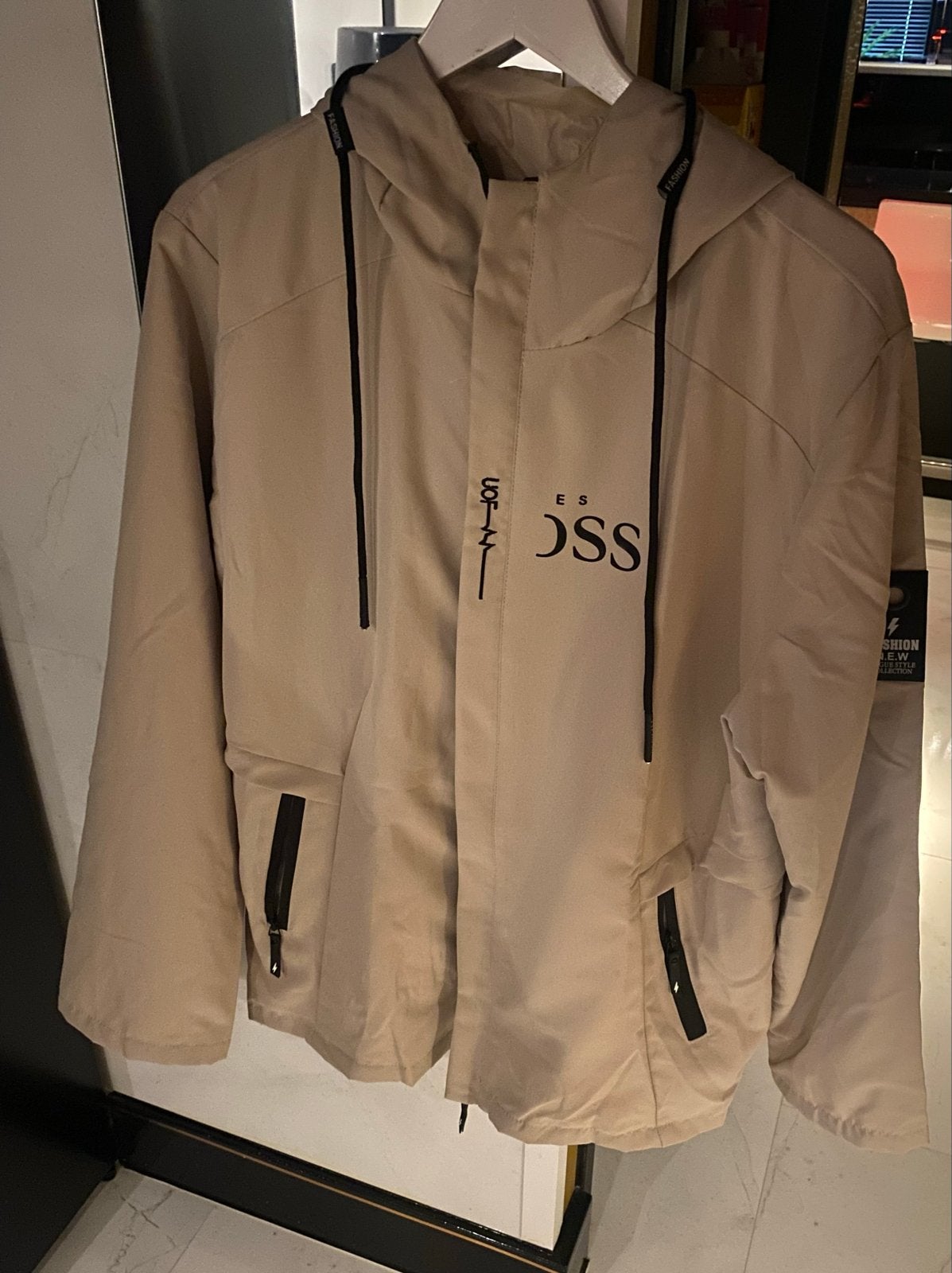 Nieuwe Stijlvolle beige jas met capuchon - Maat xl, Ophalen of Verzenden, Nieuw, Maat 56/58 (XL), Beige