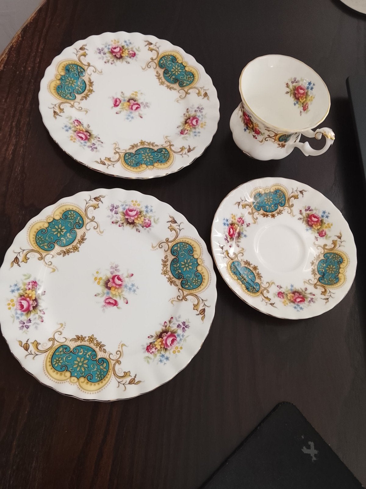 4-delig - losse onderdelen Royal Albert - Berkeley servies, Ophalen of Verzenden, Gebruikt, Porselein, Kop en/of schotel