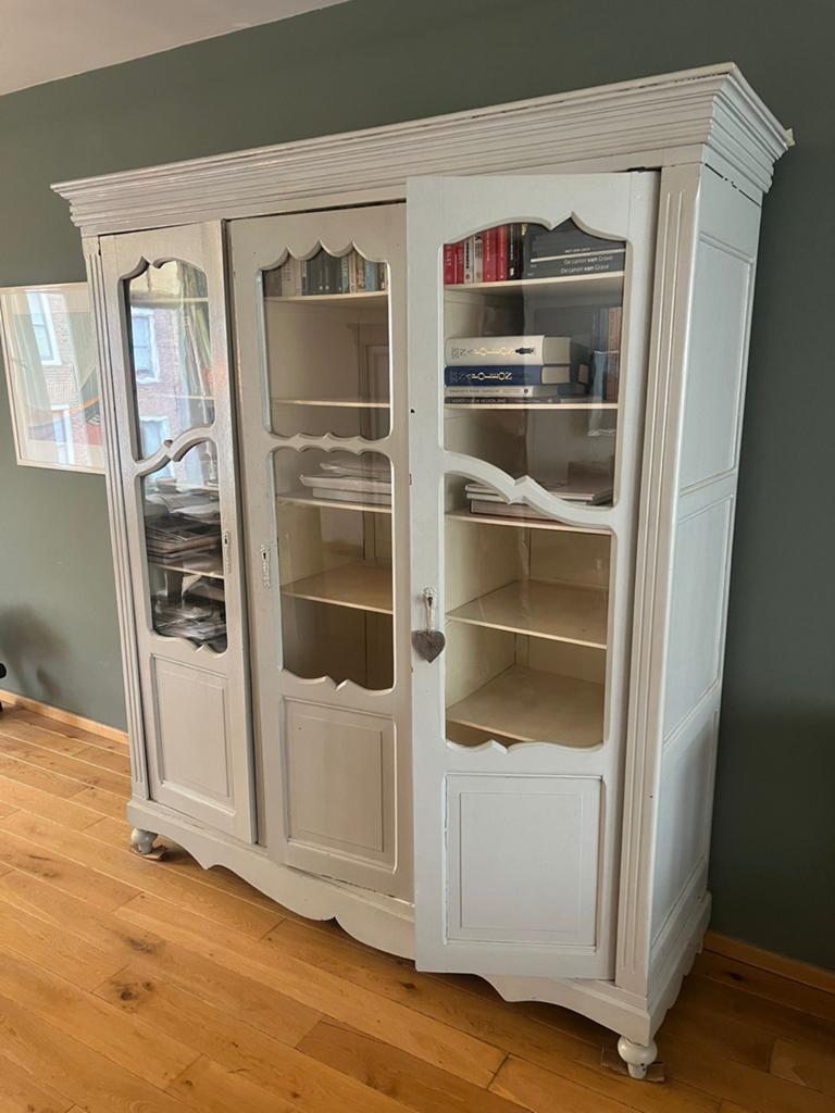 Oude Franse kast 176 x 202 cm, Ophalen