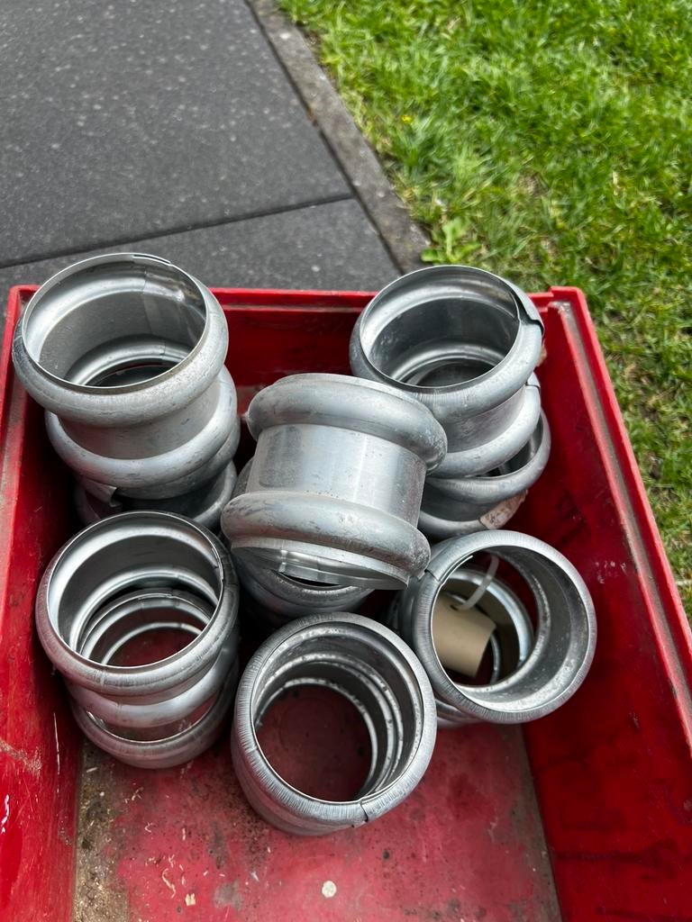 15 wrongen 80mm, Doe-het-zelf en Verbouw, Buizen en Afvoer, Ophalen of Verzenden, Zo goed als nieuw, Zink, Minder dan 2 meter