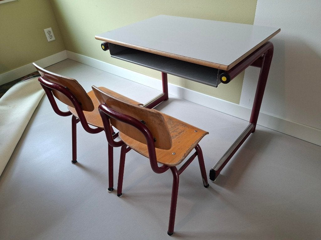 Vintage Schoolset - 1 tafeltje en 2 stoelen, Kinderen en Baby's, Ophalen, Gebruikt, Tafel(s) en Stoel(en)