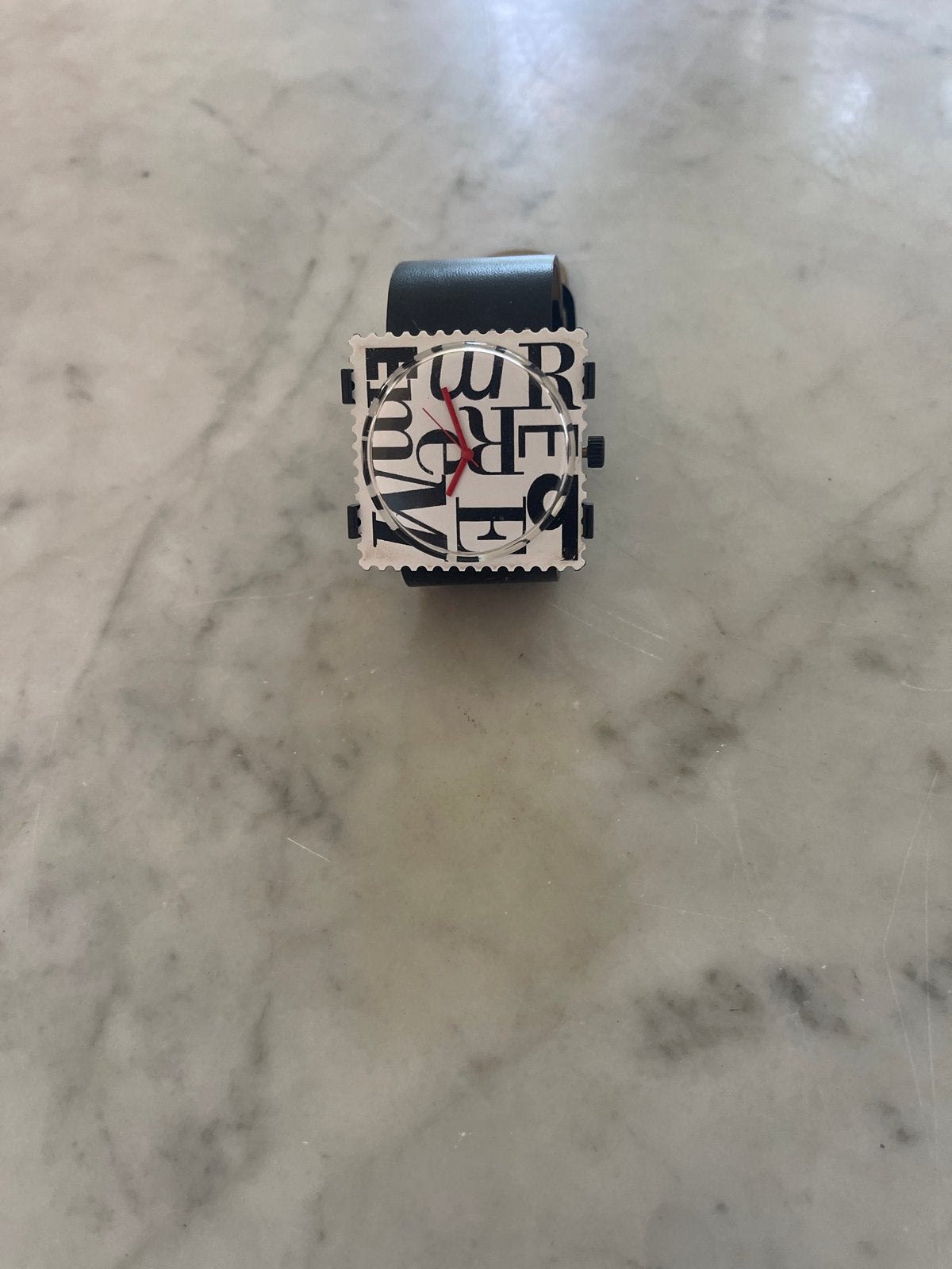 Uniek Stamps horloge met postzegel design, Kunststof, Polshorloge, Swatch, Ophalen of Verzenden