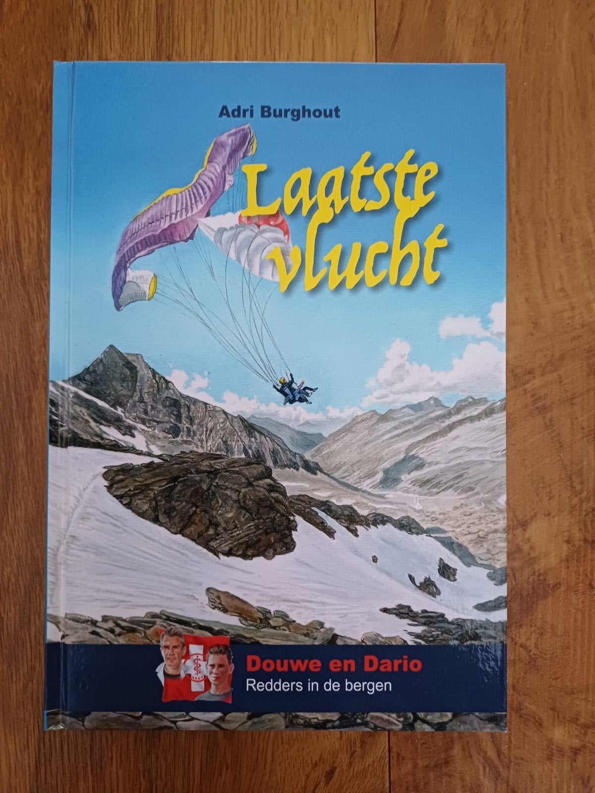 Adri Burghout - Laatste vlucht, Boeken, Ophalen of Verzenden, Zo goed als nieuw, Adri Burghout
