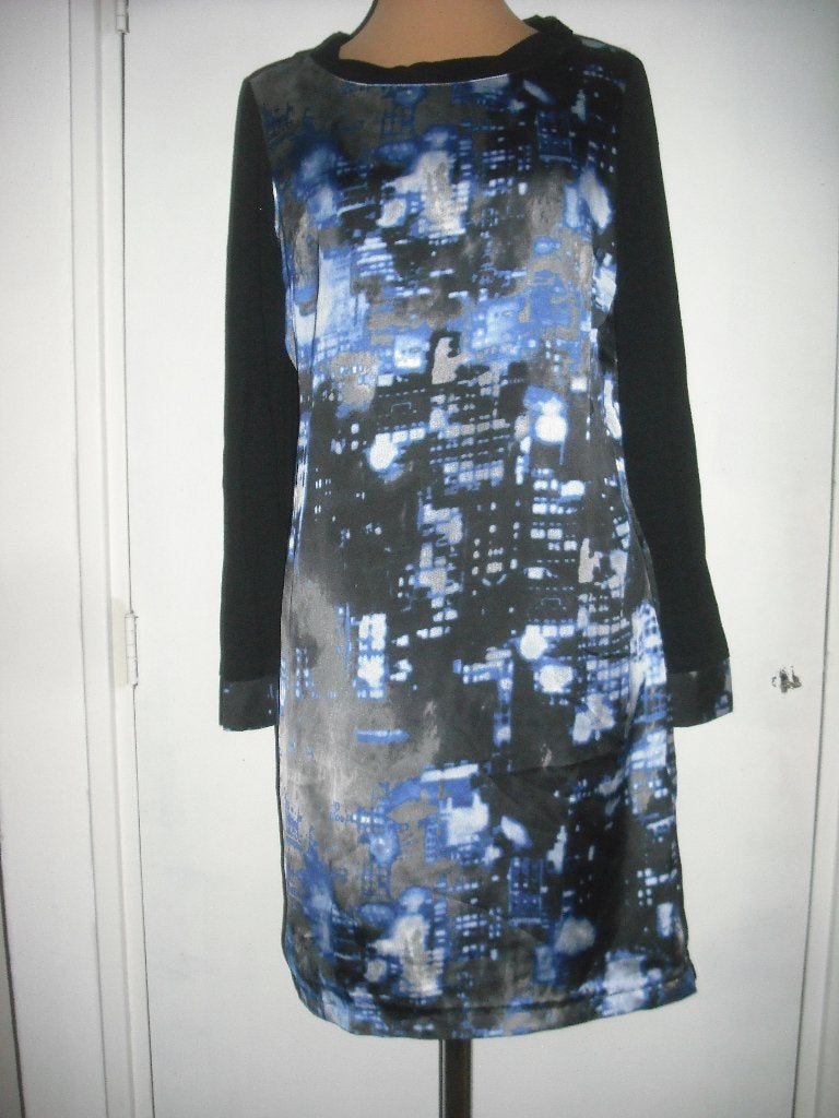 jurk maat large merk: Divas, Kleding | Dames, Jurken, Zo goed als nieuw, Maat 42/44 (L), Zwart, Boven de knie, Verzenden