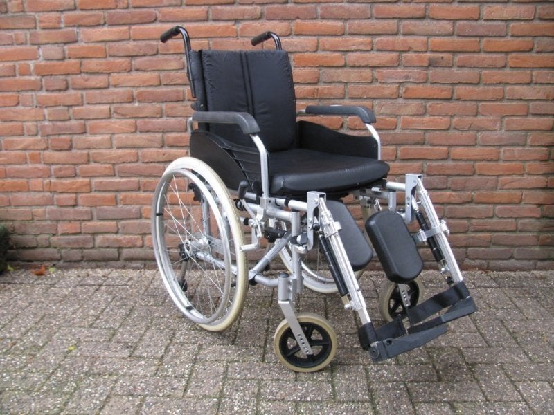 Excel aluminium rolstoel 44 cm breed  met massieve banden, Ophalen, Inklapbaar, Zo goed als nieuw, Duwrolstoel