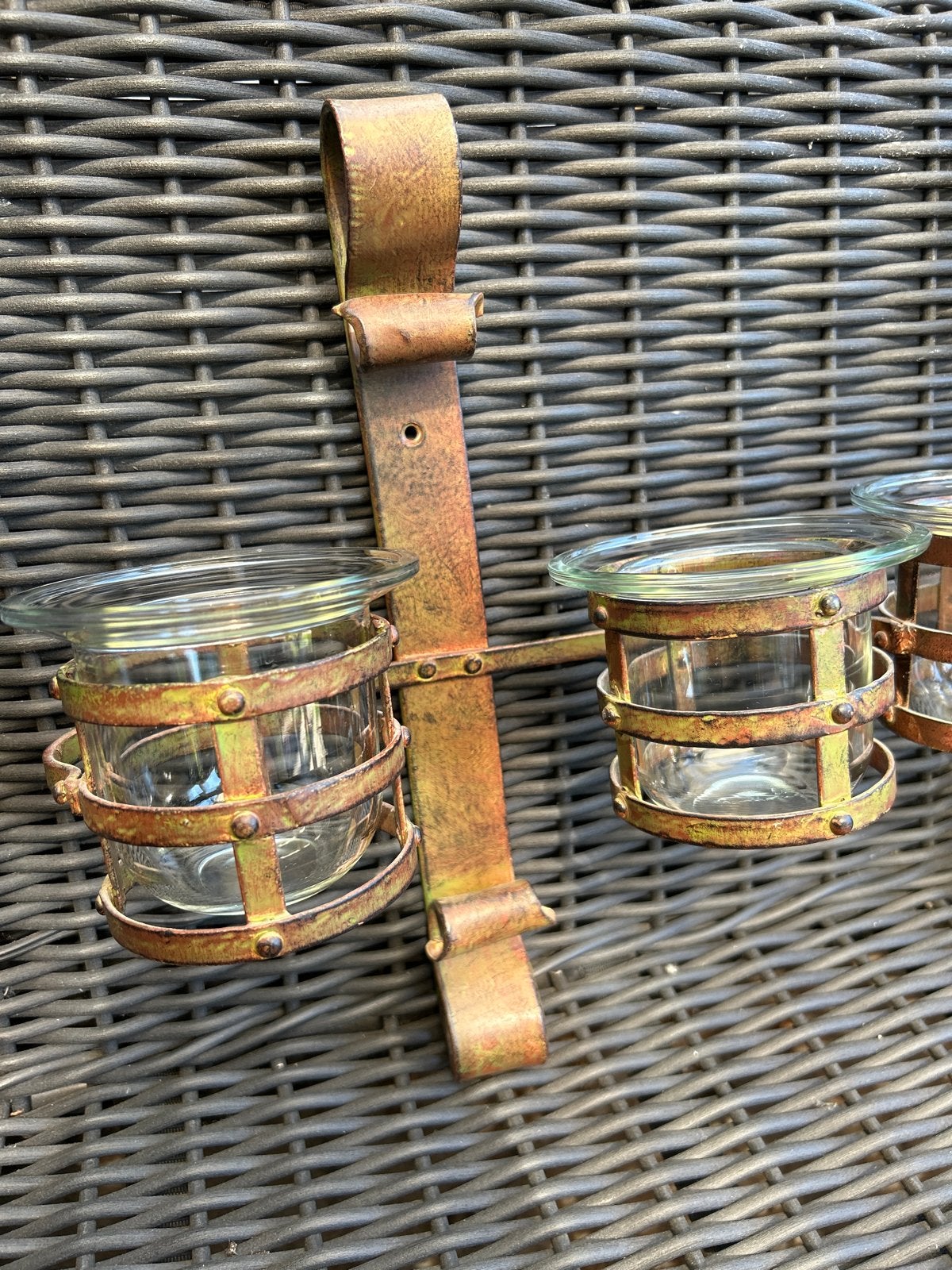 🌟 2 metalen kandelaars met glazen houders, Gebruikt, Bruin, Ophalen of Verzenden, Metaal