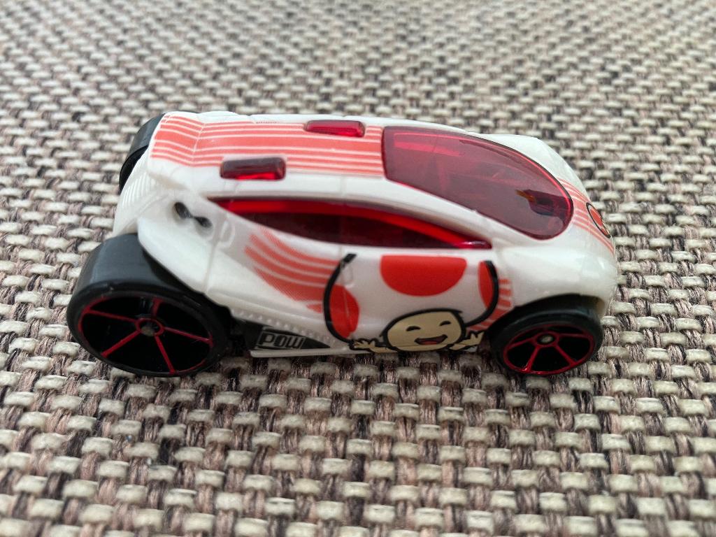 Limited edition Toad vandetta Hot wheels autootje, Kinderen en Baby's, Speelgoed | Racebanen, Ophalen, Racebaan, Zo goed als nieuw