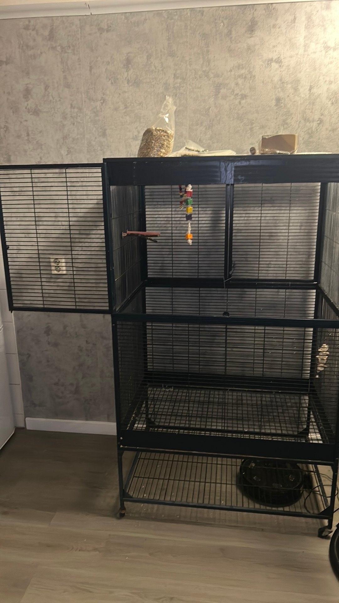 Grote vogelkooi/papegaaien kooi, Dieren en Toebehoren, Knaagdieren en Konijnen | Hokken en Kooien, Kooi, Zo goed als nieuw, 75 tot 110 cm