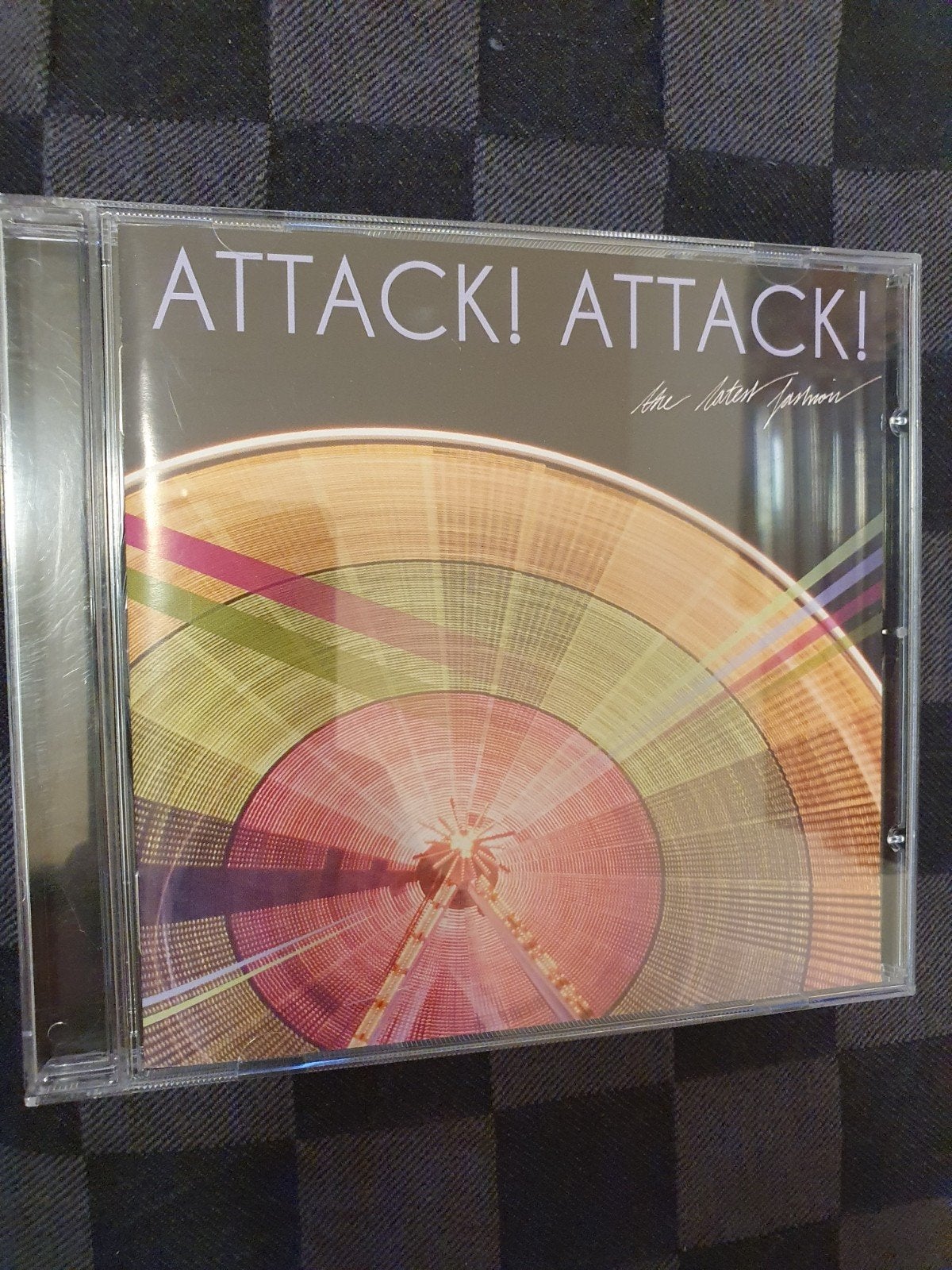 attack ! attack ! the last fashion (uk), Verzenden, Zo goed als nieuw