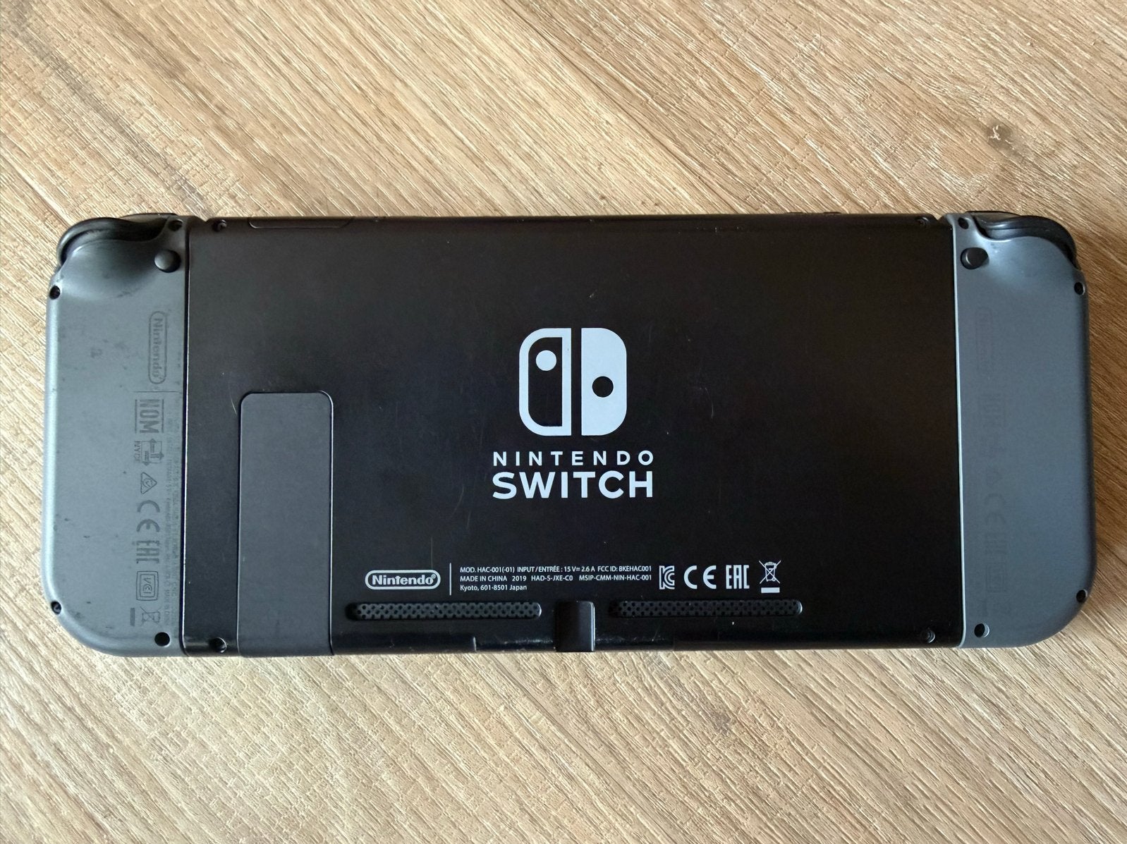 🎮Nintendo Switch V2 complete set met 🏎️Mario Kart 8 Deluxe, Switch 2019 Upgrade, Met 2 controllers, Ophalen of Verzenden, Zo goed als nieuw