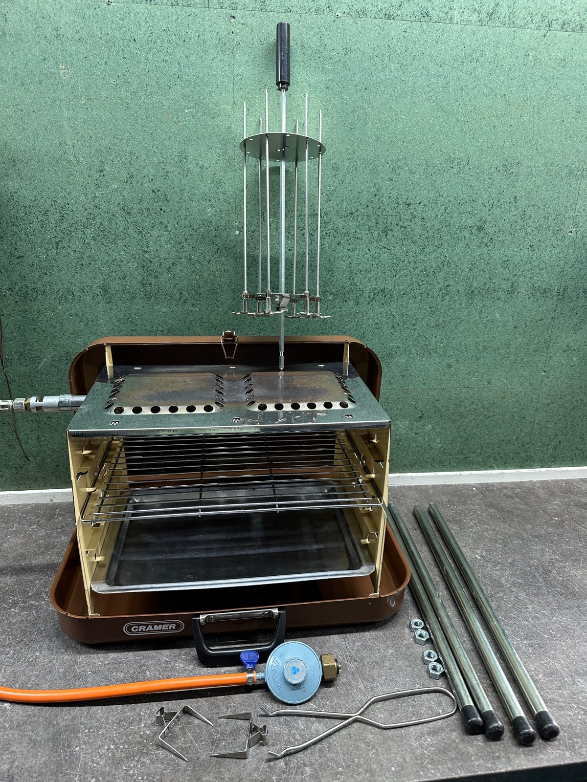 Cramer gas grille bbq barbecue gaskookplaat kooktoestel, Ophalen, Gebruikt