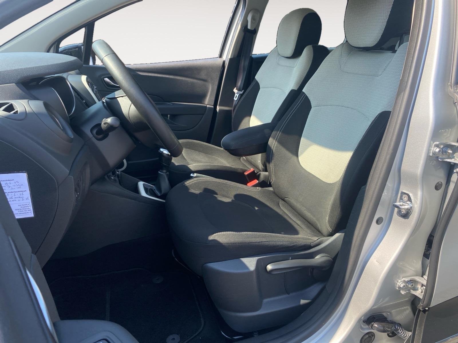 Renault Captur 0.9 TCe Zen NL auto | navigatie | trekhaak |, Auto's, Renault, Voorwielaandrijving, Stof, Gebruikt, 620 kg