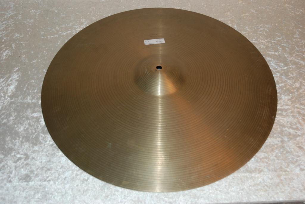 Ufip Ritmo medium bounce ride bekken met keyhole 2944gr 22", Gebruikt, ., Drums of Percussie, .