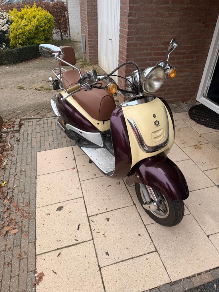 Fosti Retro Scooter - Stijlvol en Betrouwbaar, Fietsen en Brommers, Ophalen of Verzenden, Gebruikt, Benzine, Overige merken