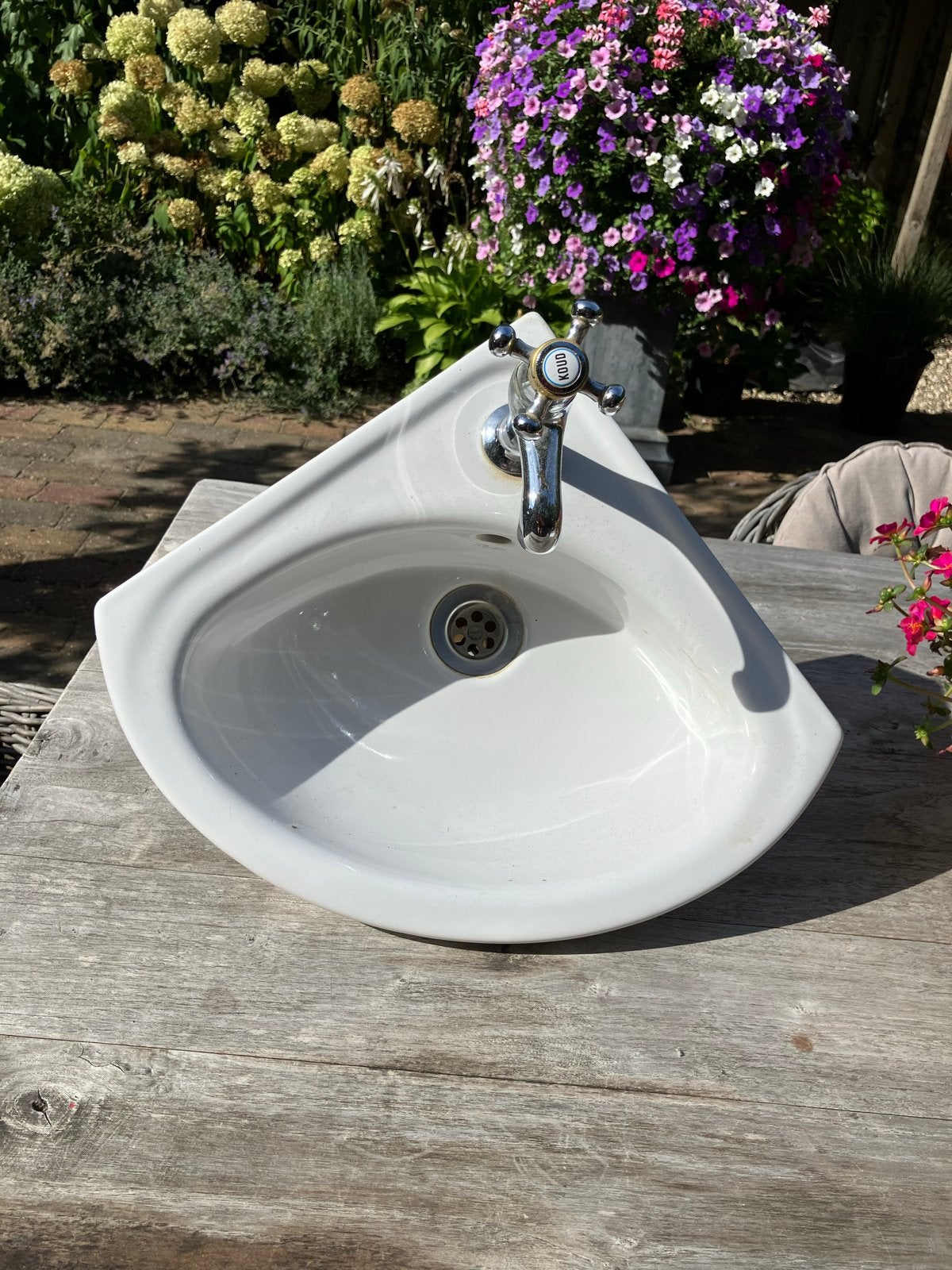 Complete Hoekwastafel voor Toilet - Zo goed als nieuw, Doe-het-zelf en Verbouw, Ophalen, Zo goed als nieuw, Wastafel