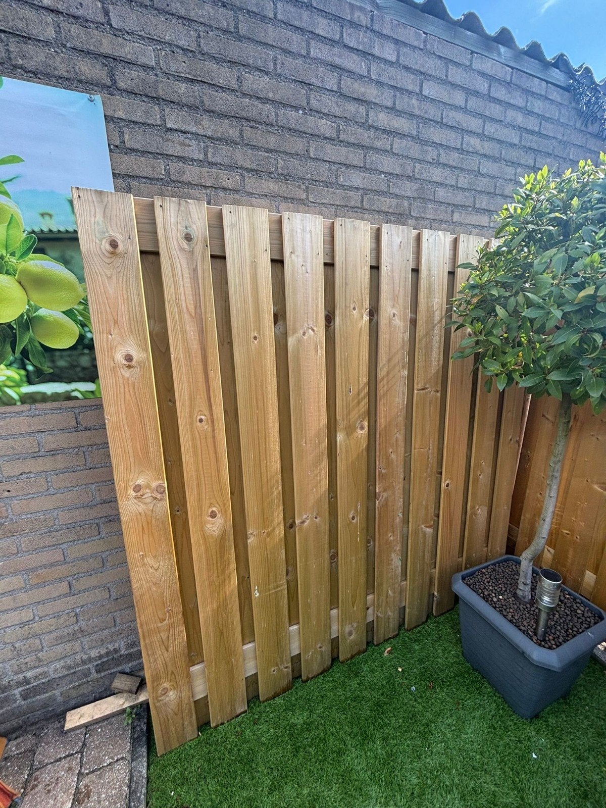 Douglas houten schutting met metalen staanders, 1 tot 2 meter, Minder dan 3 meter, Nieuw, Ophalen of Verzenden