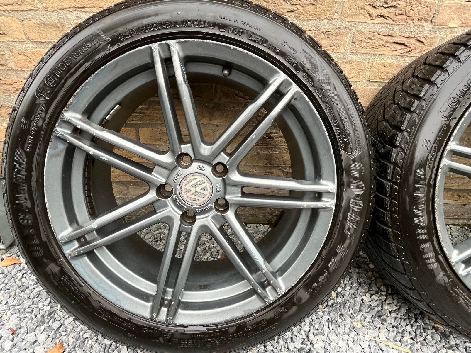 18 inch velgen met goodyear winterbanden, Ophalen, Seat