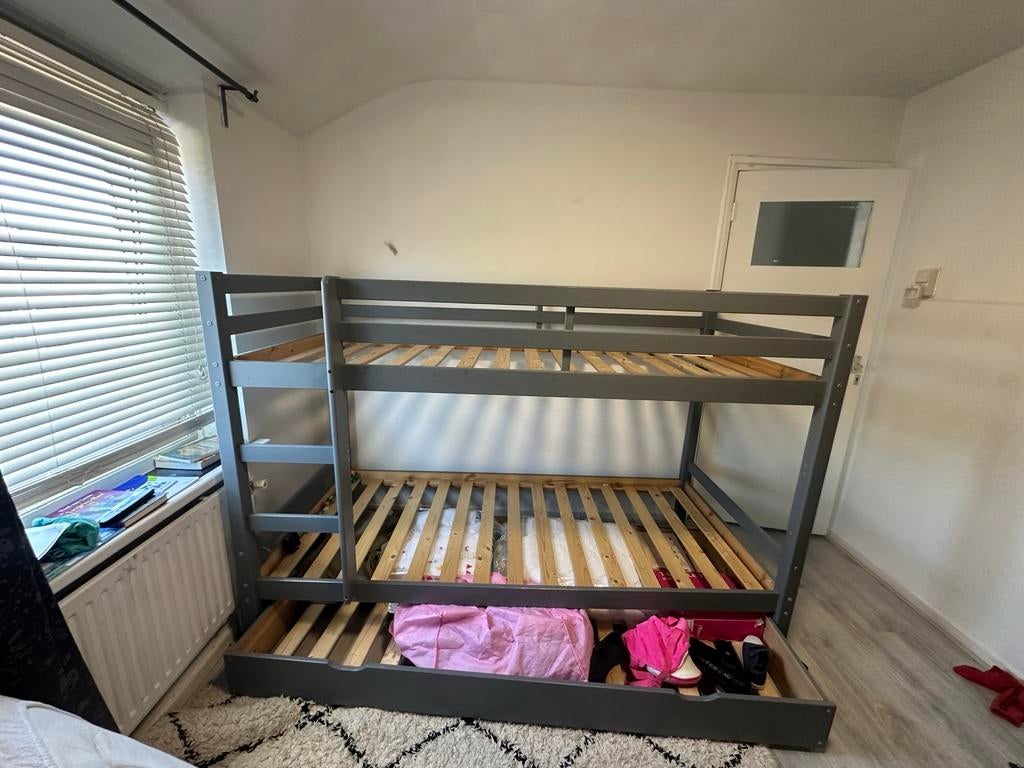 Grijs Stapelbed met Lattenbodems en Opberglade, Ophalen of Verzenden, Gebruikt, Stapelbed