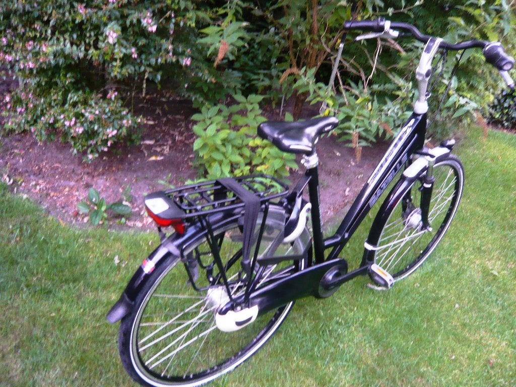 Foto 4 van mooie zwarte aluminium 28"-54cm gazelle chamonix 7versn