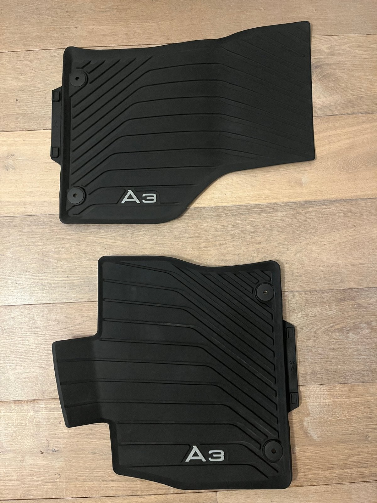 Audi A3 (2012-2020) all-weather mattenset voorzijde, Ophalen, Zo goed als nieuw