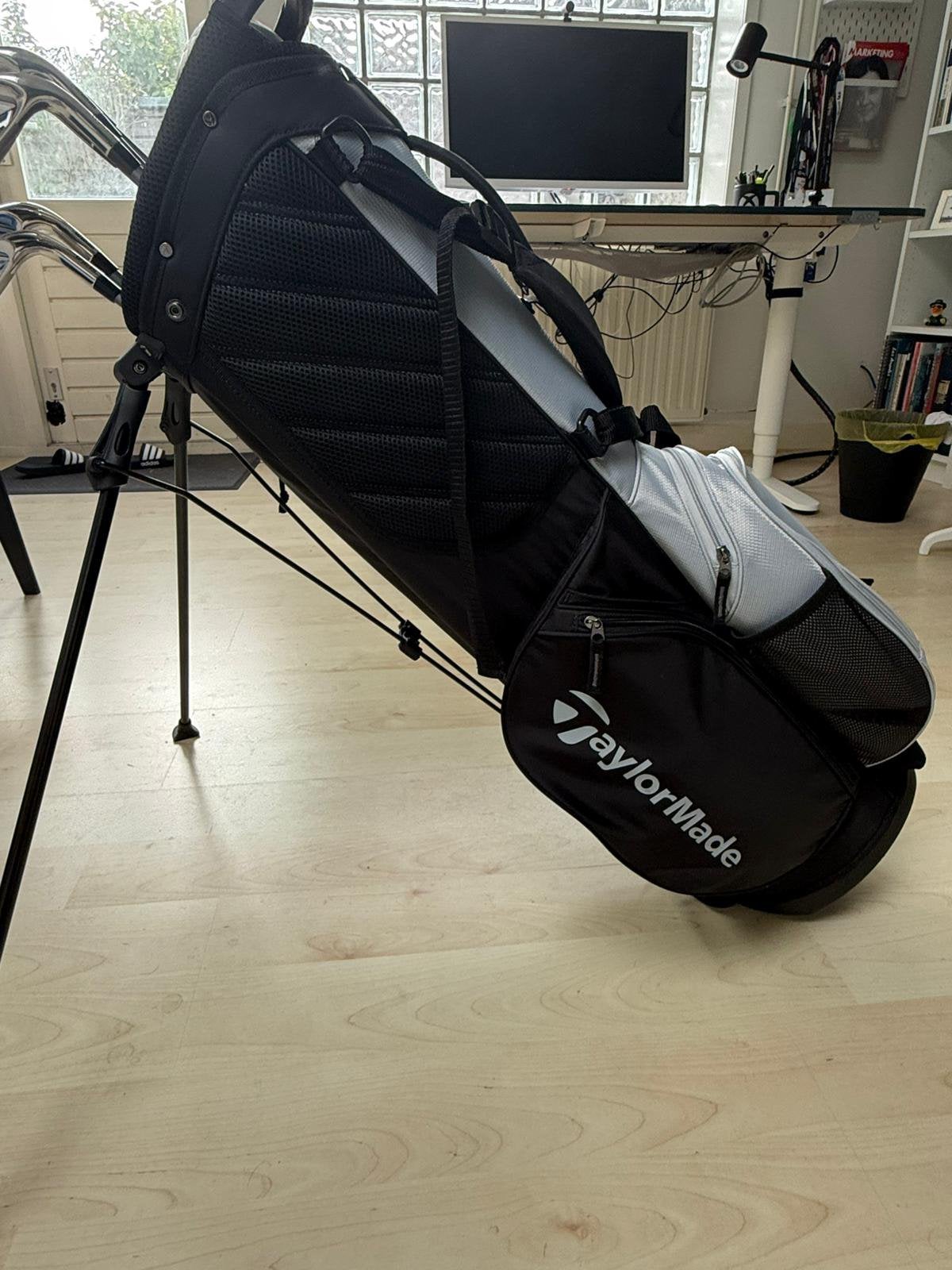 Wilson D7 XS 5-SW + Odyssey DFX putter + TaylorMade tas, Ophalen, Zo goed als nieuw, Set