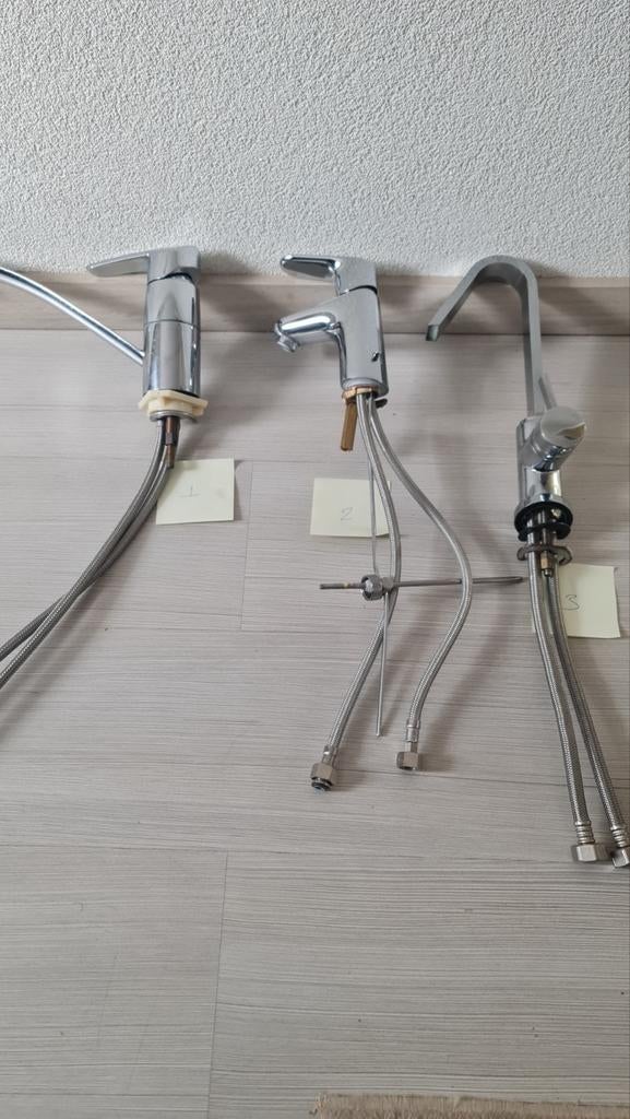 1 Keukenmengkraan 1 Wastafelkraan Hansgrohe 1 Wastafelkraan, Ophalen of Verzenden, Metaal of Aluminium