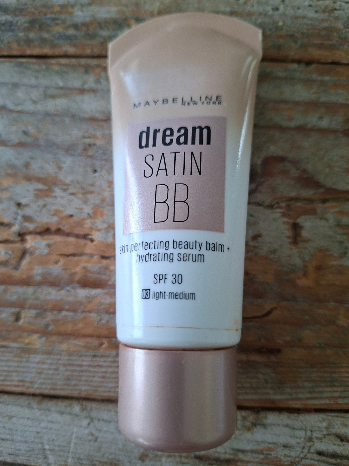 Gezocht:maybelline dream satin bb cream spf30 light-medium, Ophalen of Verzenden, Nieuw, Gehele gezicht, Verzorging