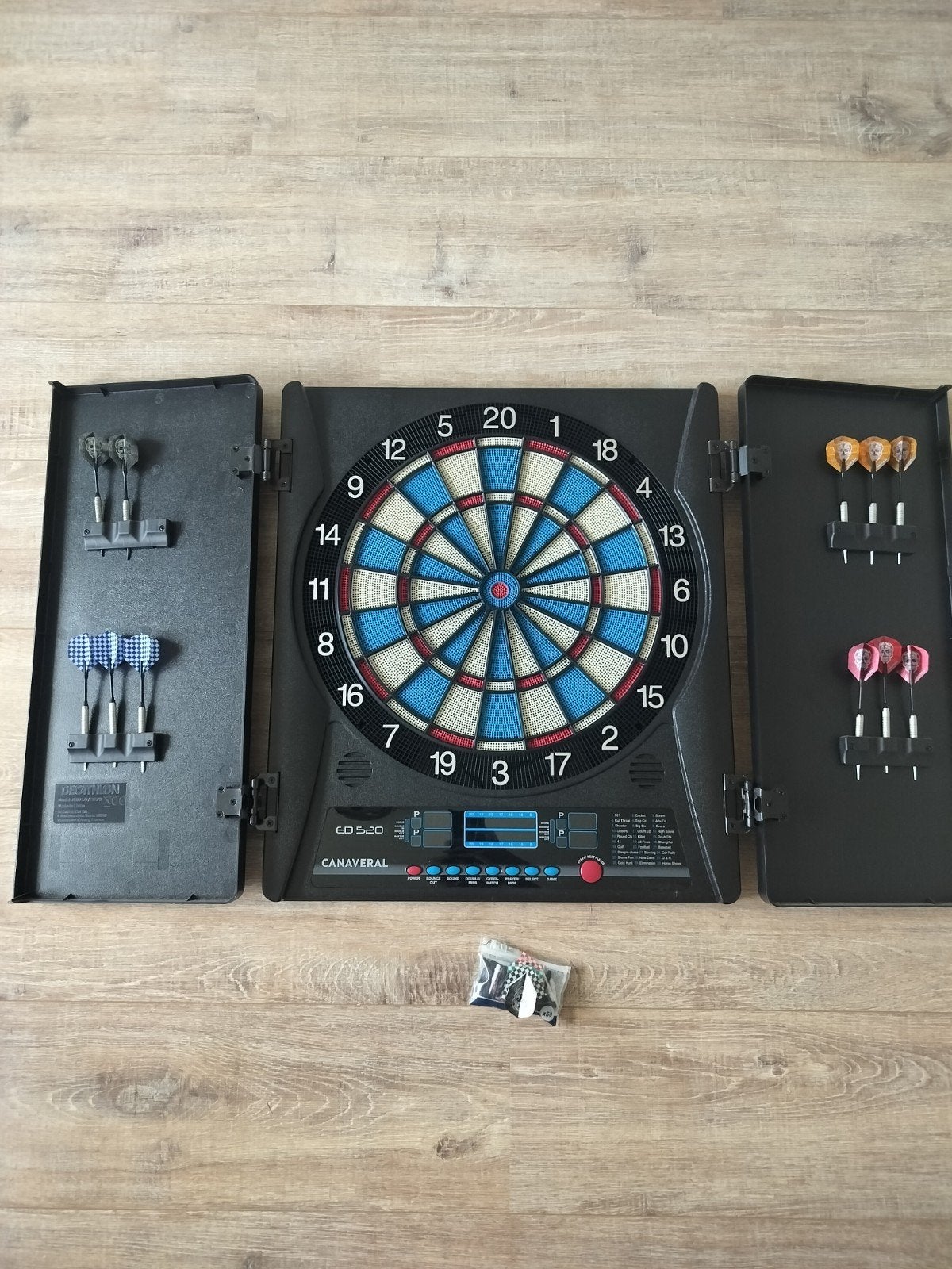 Elektronisch Dartbord met Pijlen, Sport en Fitness, Darts, Ophalen, Zo goed als nieuw, Dartbord, Elektronisch