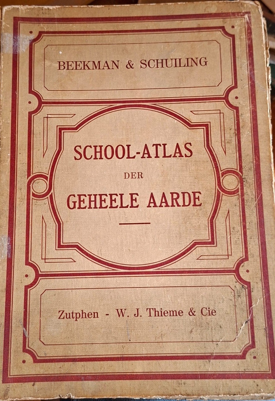 Schoolatlas der Geheele Aarde - Beekman & Schuiling, Boeken, Gelezen, Dr. A.A. Beekman en R. Schuiling, Overige atlassen, Ophalen of Verzenden