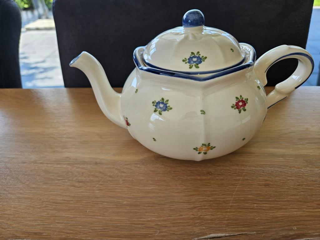 Zeller Fayencerie Petite Rose Theepot, Ophalen of Verzenden