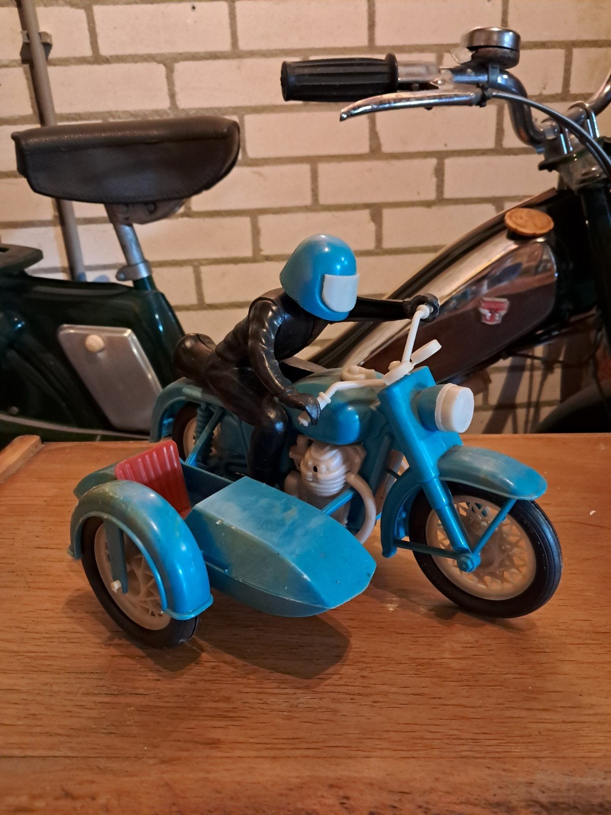 Oude kunststof speelgoed motor met zijspan, Ophalen of Verzenden