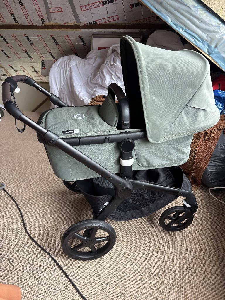 Bugaboo Fox5 Forest Green compleet, Kinderen en Baby's, Kinderwagens en Combinaties, Zo goed als nieuw, Kinderwagen, Bugaboo, Met reiswieg