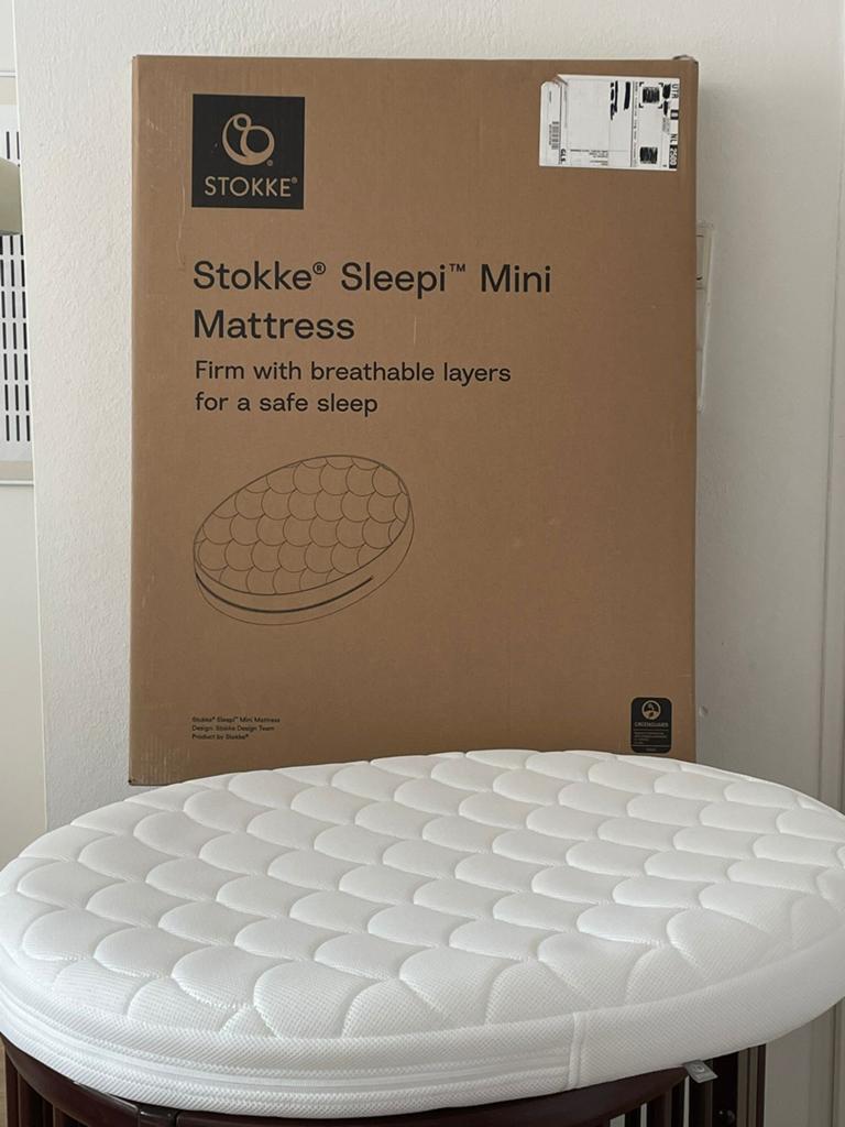ZGAN Stokke Sleepi Mini Matras, Ophalen, Zo goed als nieuw, Wieg