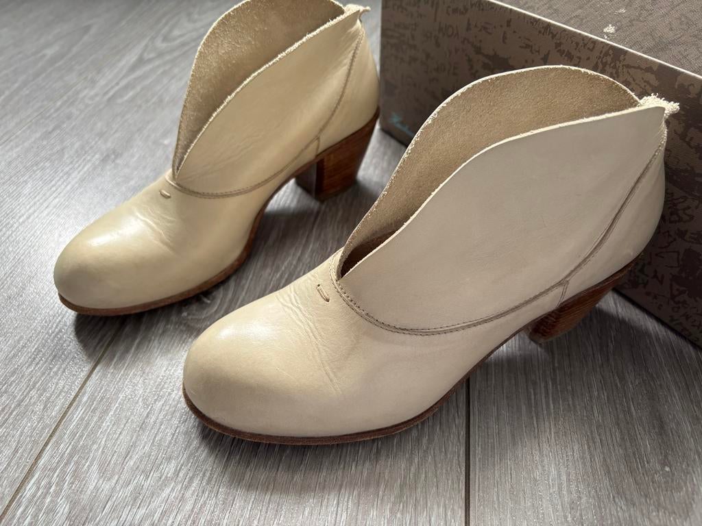 Stijlvolle crèmekleurige leren damesschoenen , maat 37, Kleding | Dames, Schoenen, Schoenen met lage hakken, Wit, Ophalen of Verzenden
