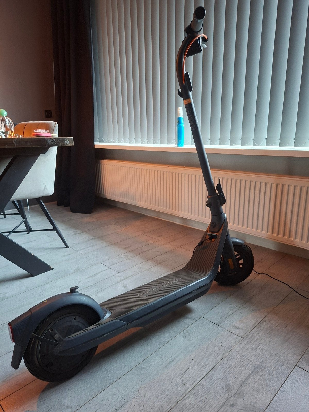 Elektrische step Ninebot Segway e2pro Met doos, Fietsen en Brommers, Steps, Ophalen of Verzenden, Zo goed als nieuw, Elektrische step (E-scooter)