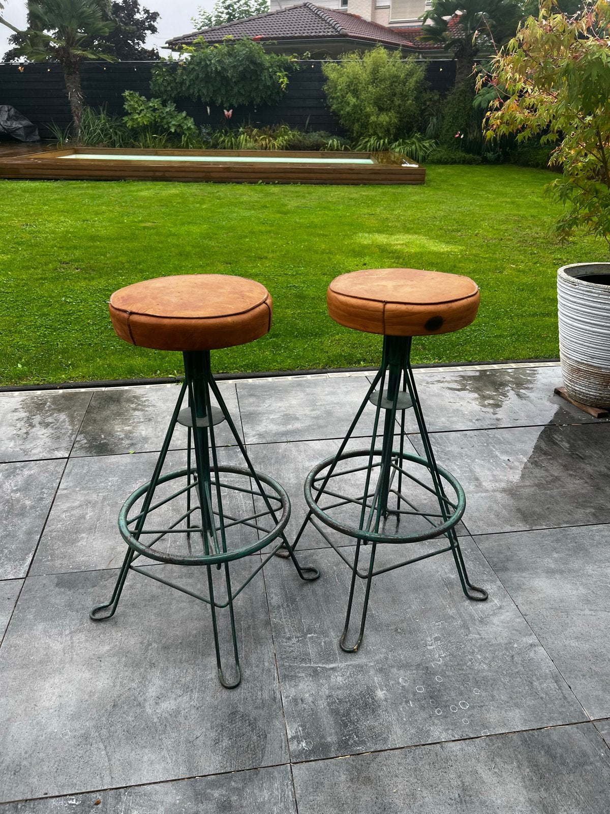 Set van 2 vintage industriële barkrukken, Ophalen, Gebruikt, Met voetsteun, Leer