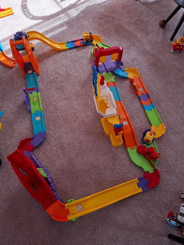 VTech Toet Toet Auto's Grote Racebaan met veel extra's, Kinderen en Baby's, Ophalen, Gebruikt, 2 tot 4 jaar